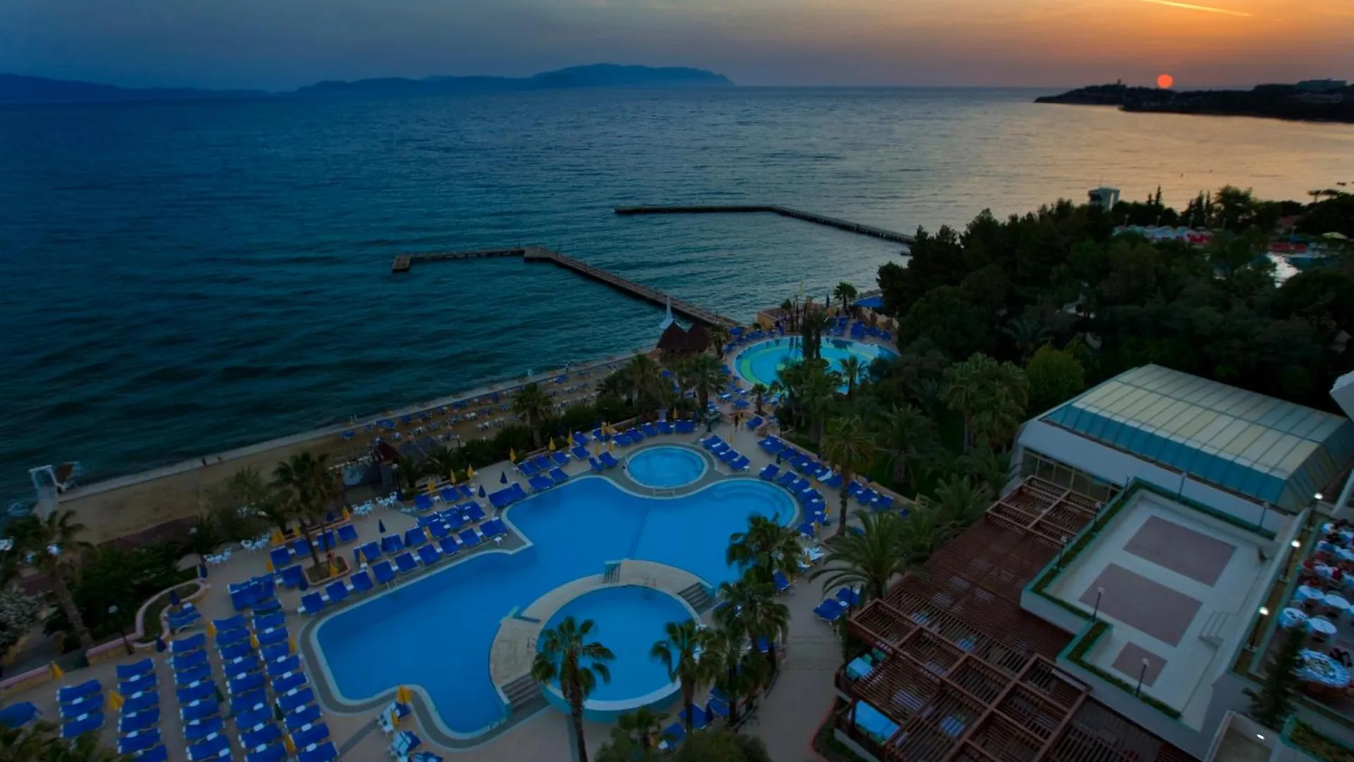 Fantasia Deluxe Hotel Kusadası