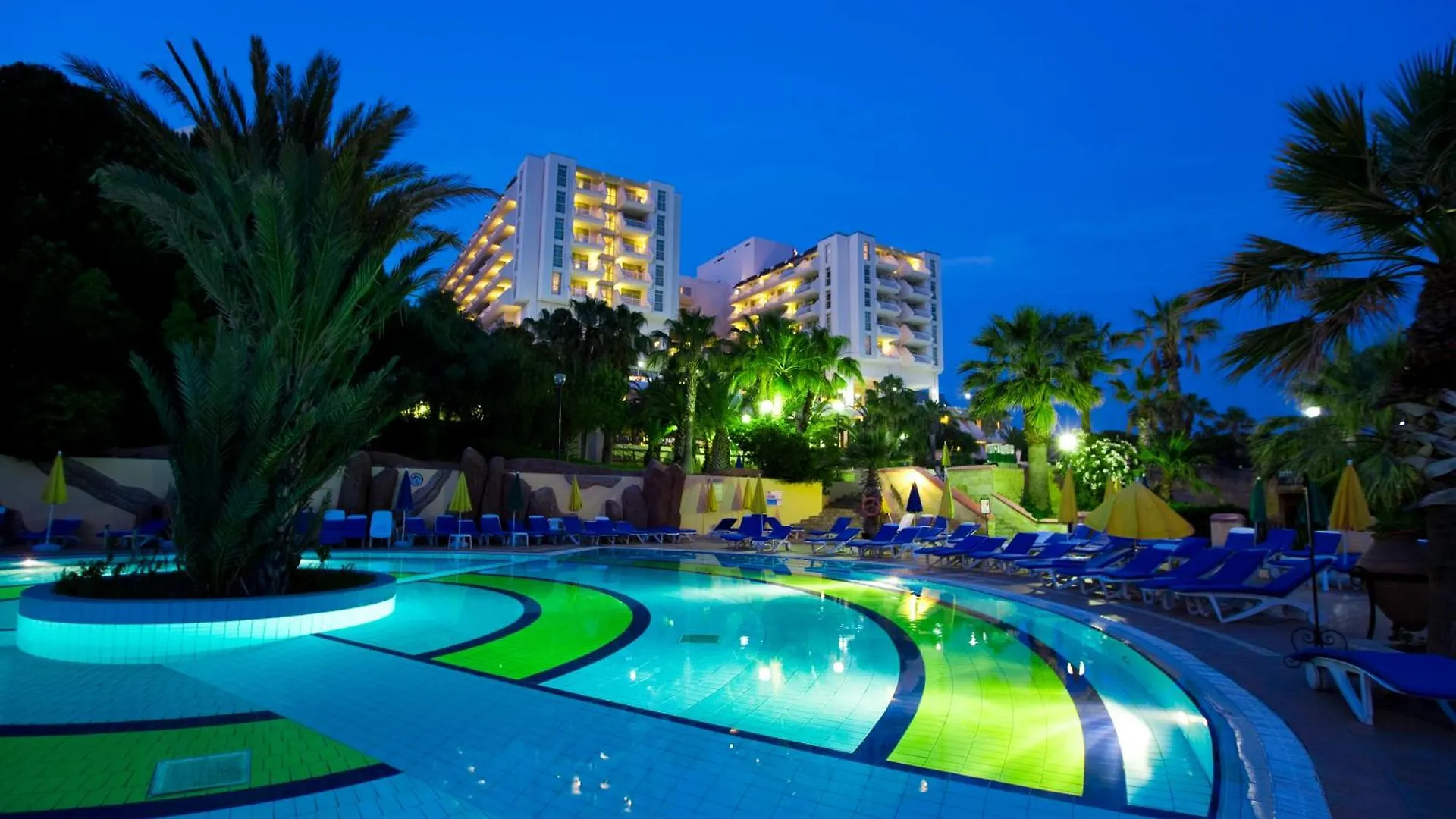 Fantasia Deluxe Hotel Kusadası