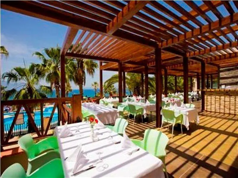 Fantasia Deluxe Hotel Kusadası 5*,