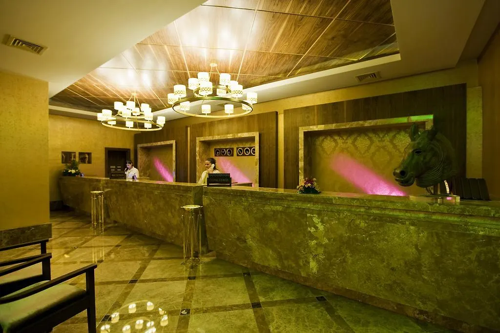 Fantasia Deluxe Hotel Kusadası
