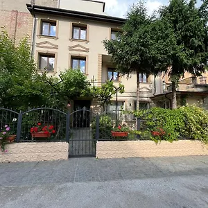 Boutique Cathedral Plaza Residences For Rent Downtown Hotel Bucureşti